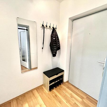 Free Parking - Quiet Apartment With Wi-Fi And Kitchen インスブルック エクステリア 写真